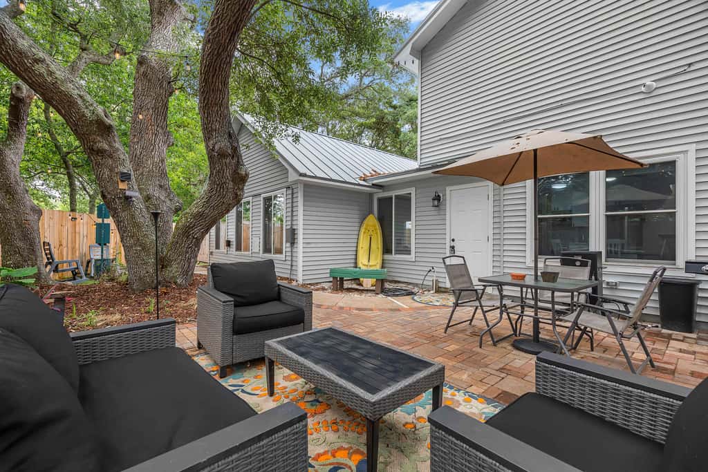 3BR Home, Indoor Pool, Hot Tub, Dog Friendly 