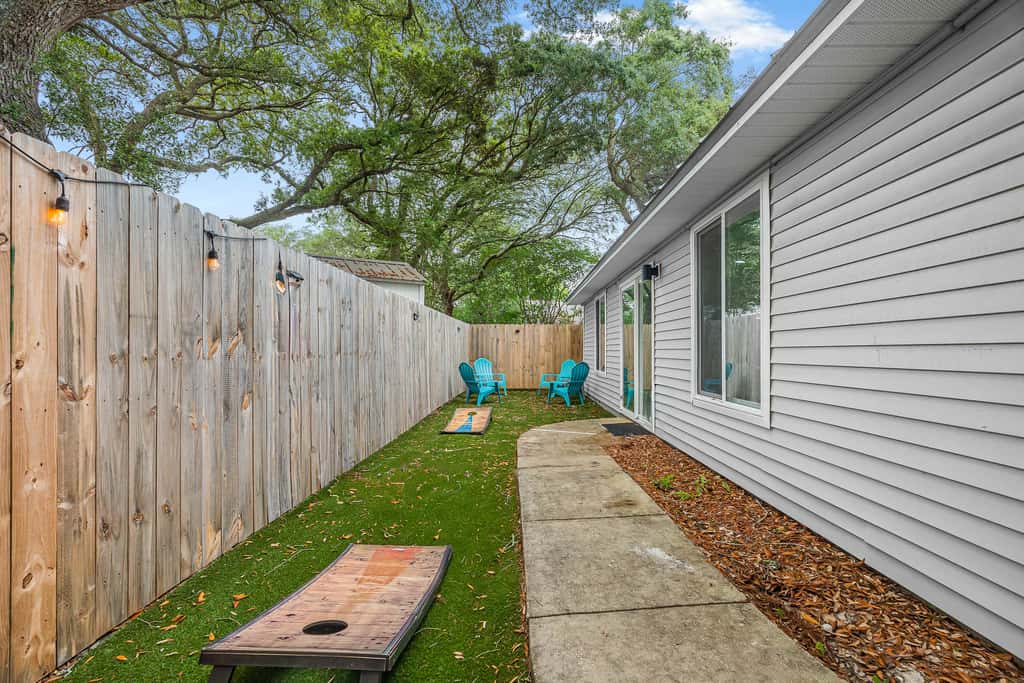 3BR Home, Indoor Pool, Hot Tub, Dog Friendly 