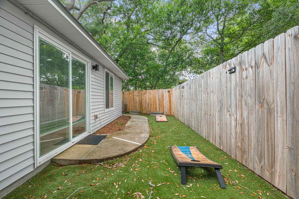 3BR Home, Indoor Pool, Hot Tub, Dog Friendly 