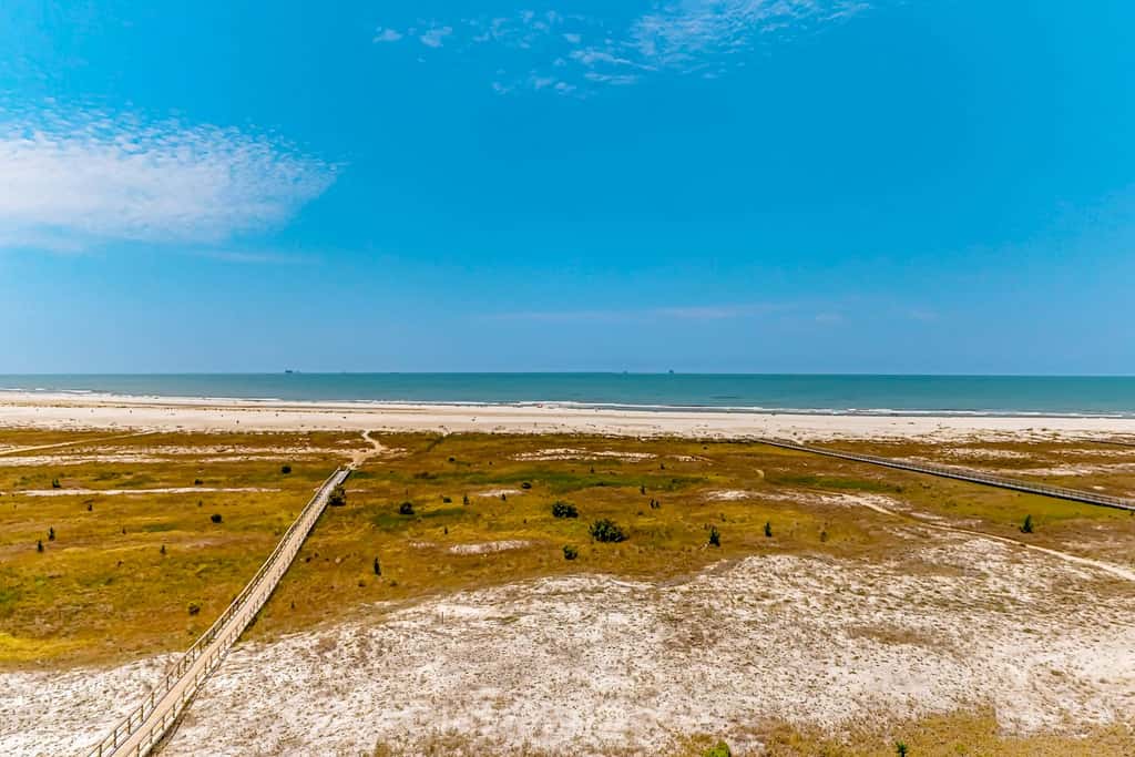 Luxury GulfFront Penthouse with Resort Amenities!
