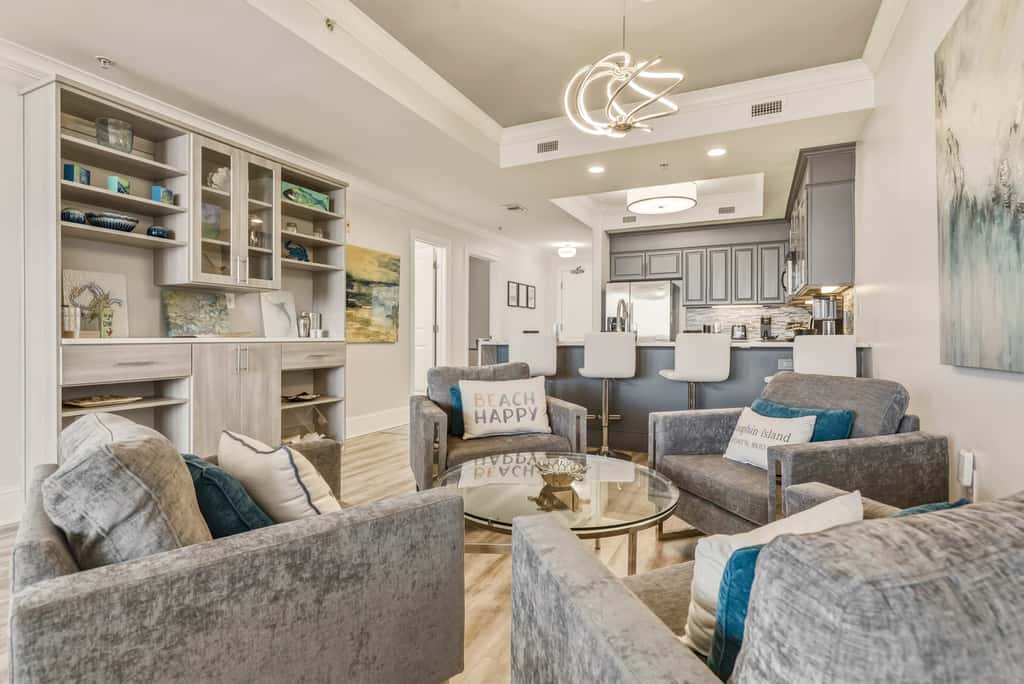 Luxury GulfFront Penthouse with Resort Amenities!
