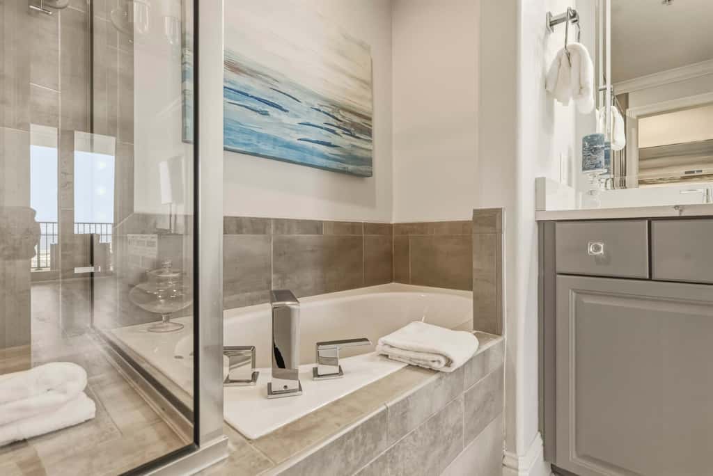 Luxury GulfFront Penthouse with Resort Amenities!