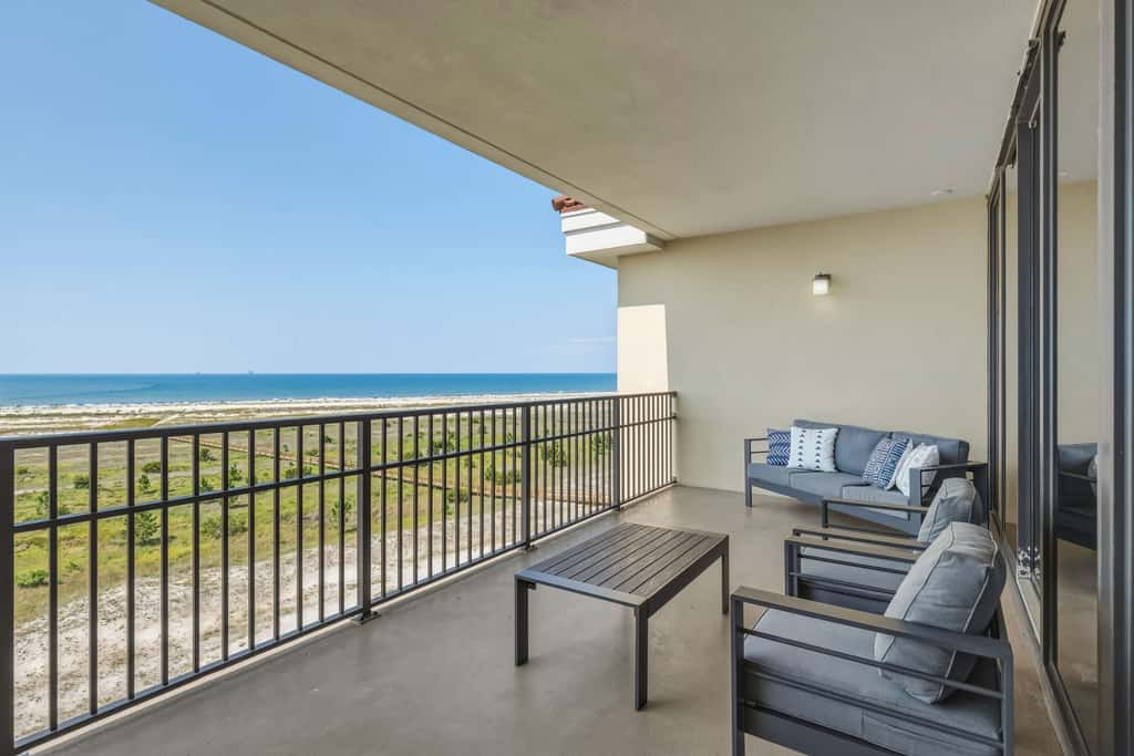 Luxury GulfFront Penthouse with Resort Amenities!