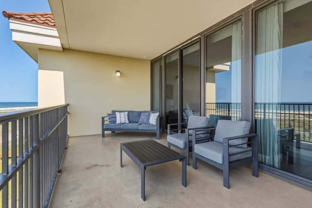 Luxury GulfFront Penthouse with Resort Amenities!