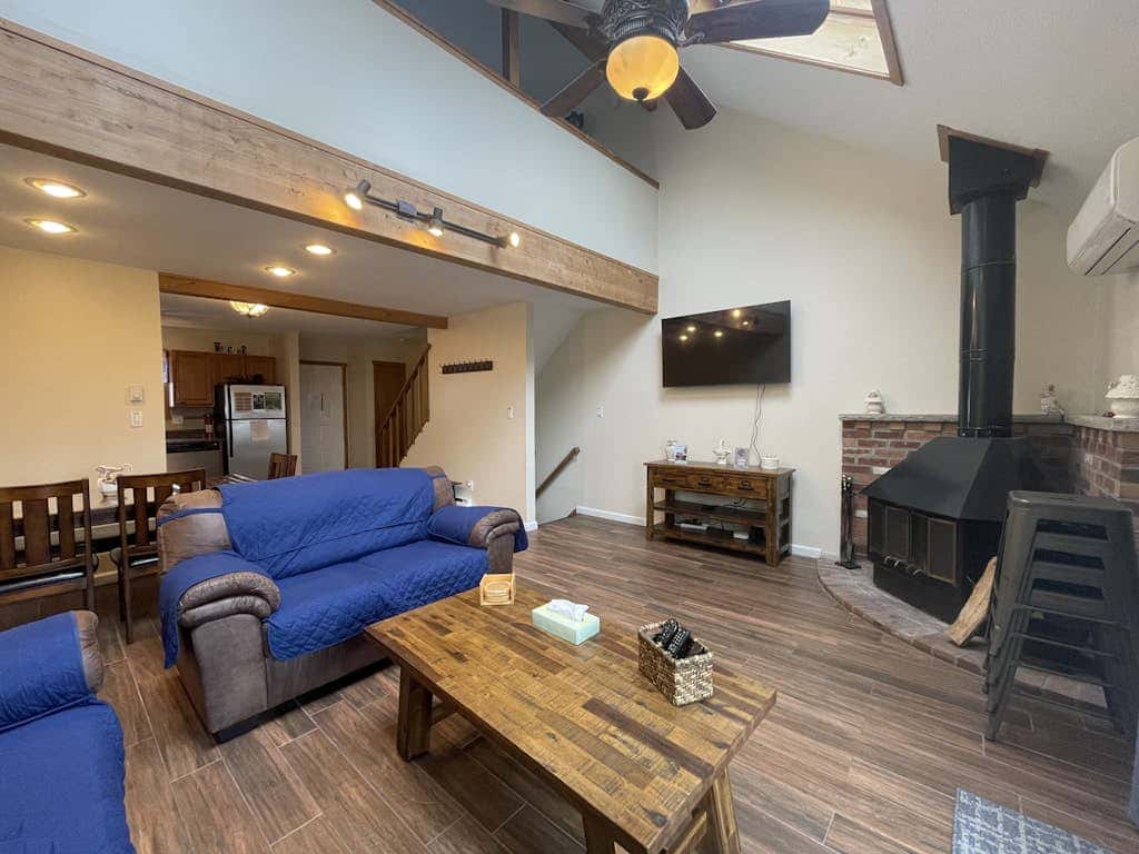 GAME ROOM - 4BR Condo - MTN VIEW & POOL