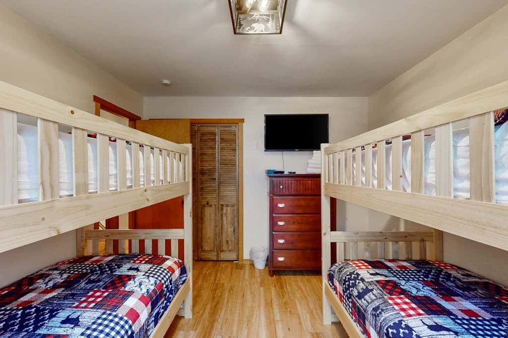 GAME ROOM - 4BR Condo - MTN VIEW & POOL