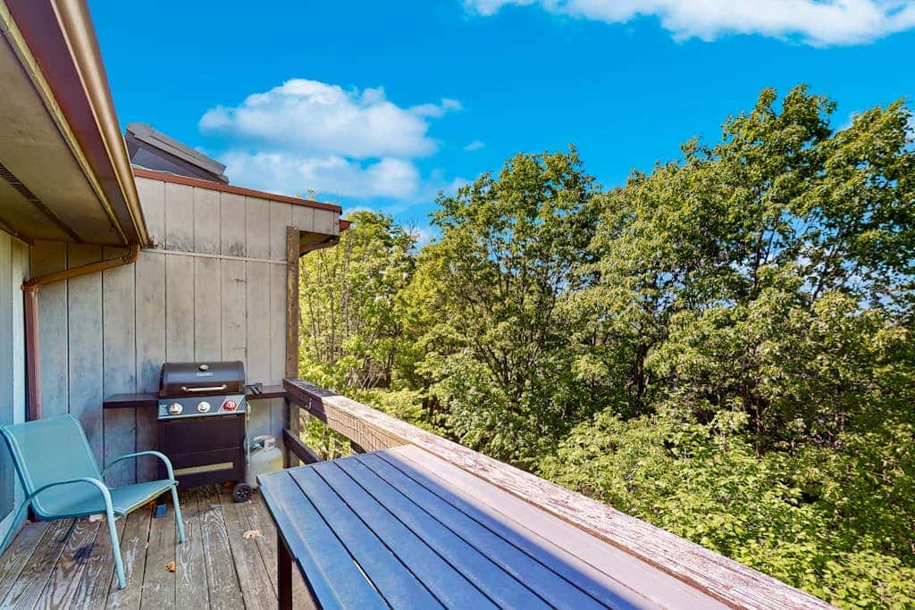 GAME ROOM - 4BR Condo - MTN VIEW & POOL