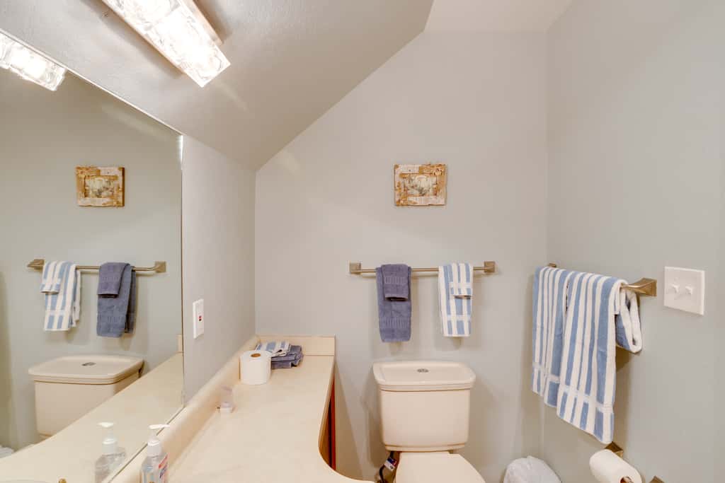 Mtn View: Cozy Couple's Retreat in Bayfield!