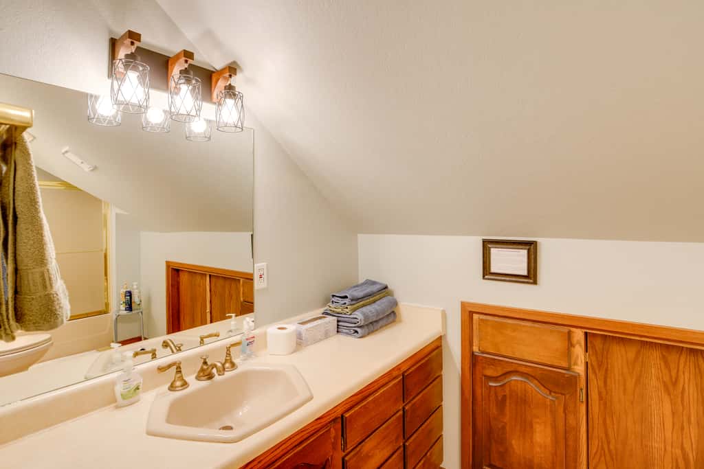 Near Hiking: Mtn-View Getaway in Bayfield!