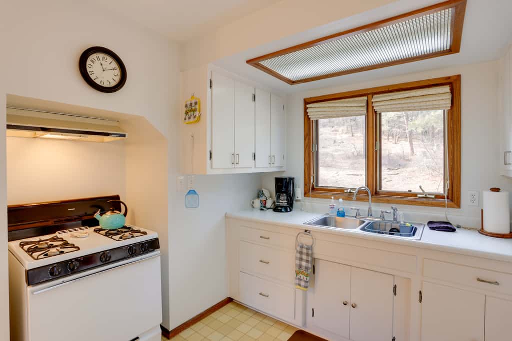 Near Hiking: Mtn-View Getaway in Bayfield!