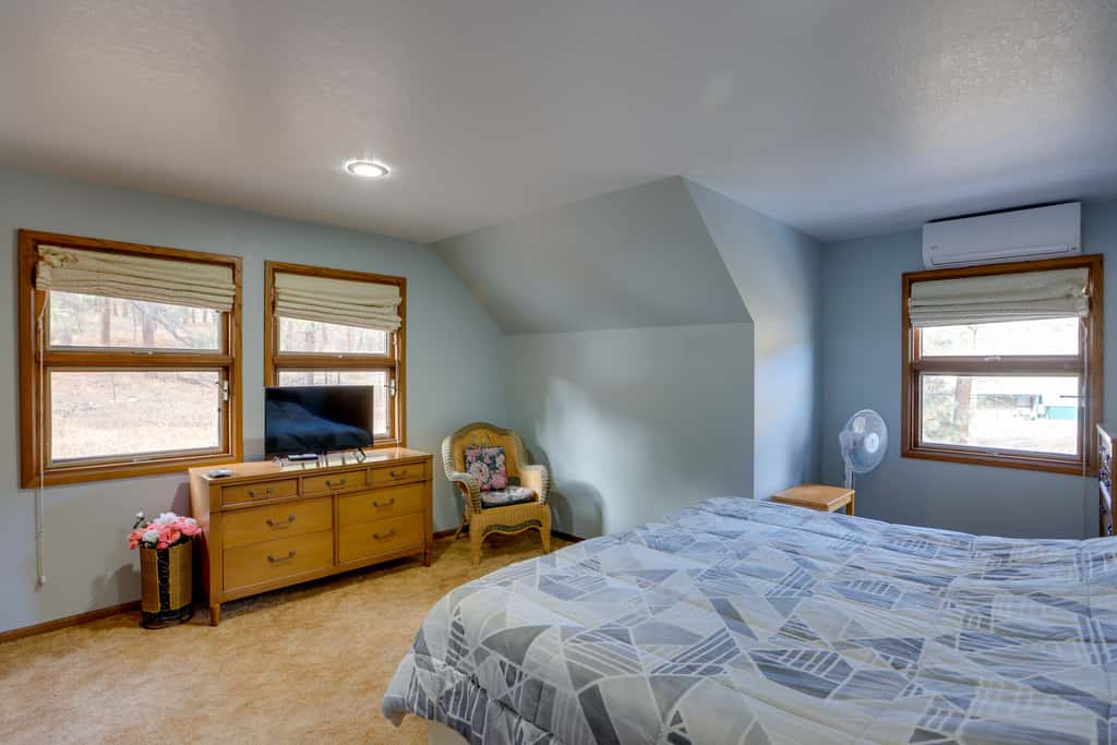 Near Hiking: Mtn-View Getaway in Bayfield!