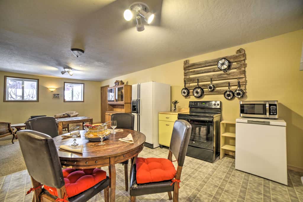 Cozy Durango Apt w/ Mtn View ~ 6 Mi to Downtown!