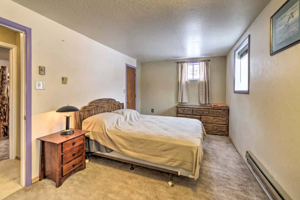 Cozy Durango Apt w/ Mtn View ~ 6 Mi to Downtown!