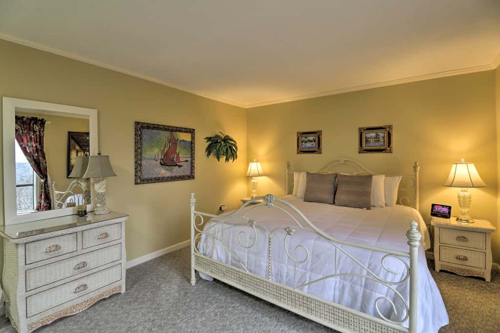 4 Mi to Lake: Unit w/ Pool Access in Fairfield Bay