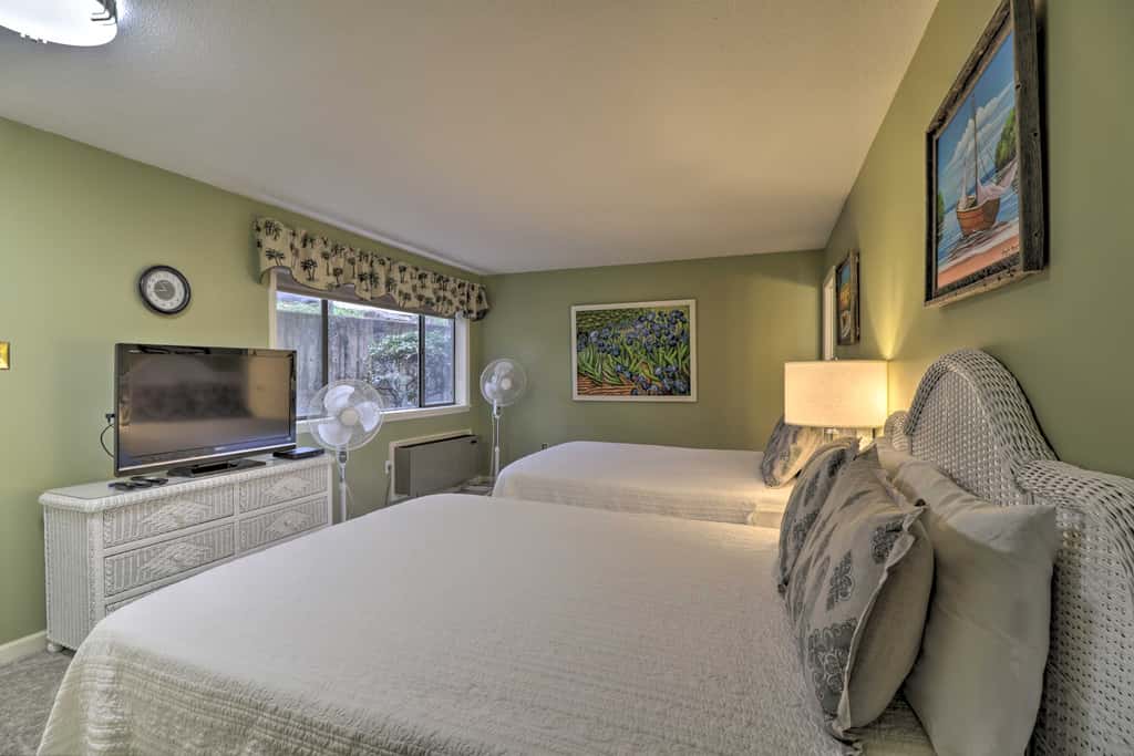 4 Mi to Lake: Unit w/ Pool Access in Fairfield Bay