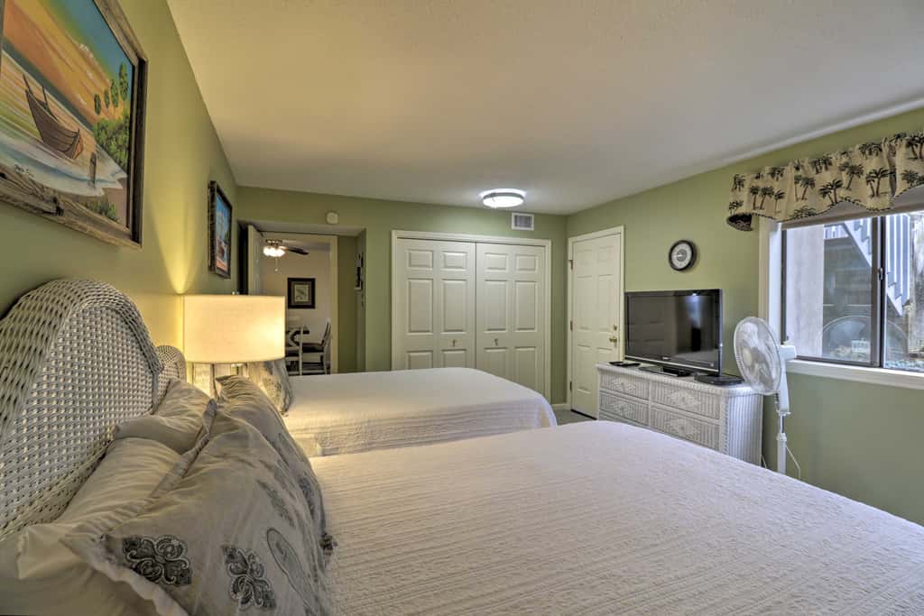 4 Mi to Lake: Unit w/ Pool Access in Fairfield Bay