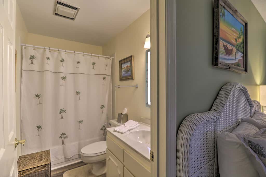 4 Mi to Lake: Unit w/ Pool Access in Fairfield Bay