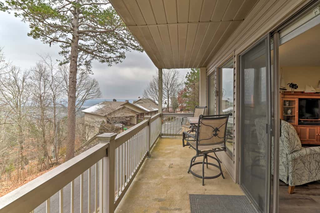4 Mi to Lake: Unit w/ Pool Access in Fairfield Bay