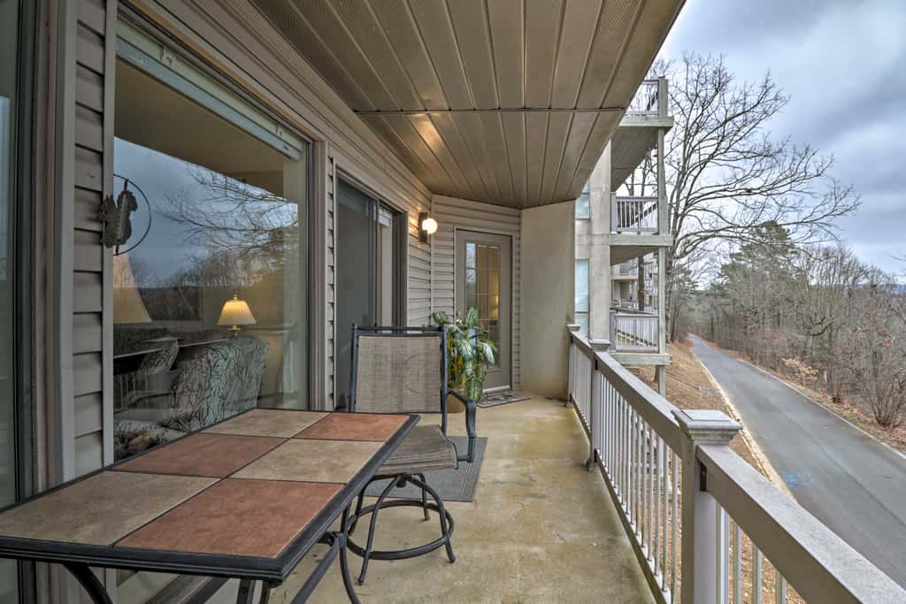 4 Mi to Lake: Unit w/ Pool Access in Fairfield Bay