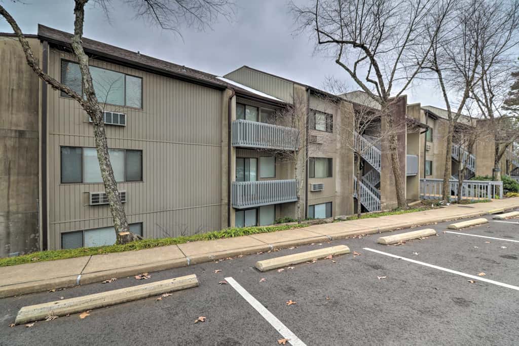 4 Mi to Lake: Unit w/ Pool Access in Fairfield Bay