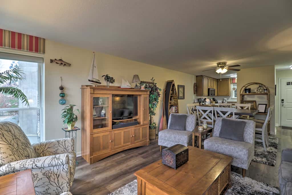 4 Mi to Lake: Unit w/ Pool Access in Fairfield Bay