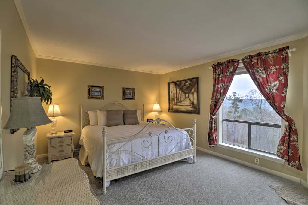 4 Mi to Lake: Unit w/ Pool Access in Fairfield Bay