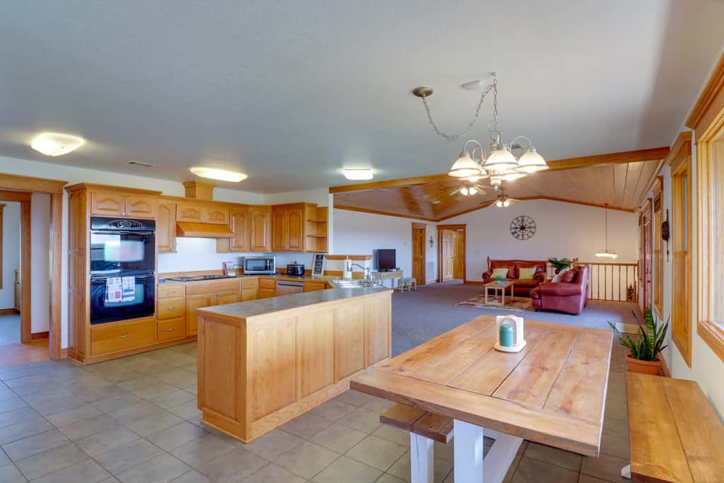 Mountain Views + Shared Pool: Ozarks Family Home