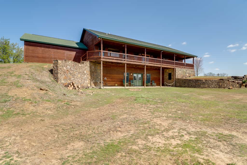 Mountain Views + Shared Pool: Ozarks Family Home