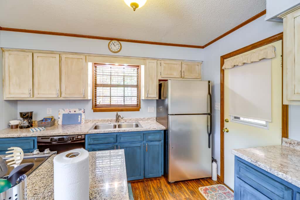 Fairfield Bay Getaway < 10 Mi to Boating & Hiking