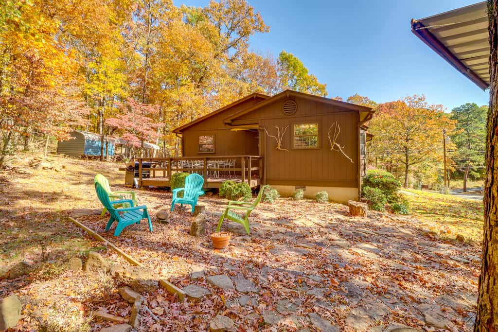 Fairfield Bay Getaway < 10 Mi to Boating & Hiking