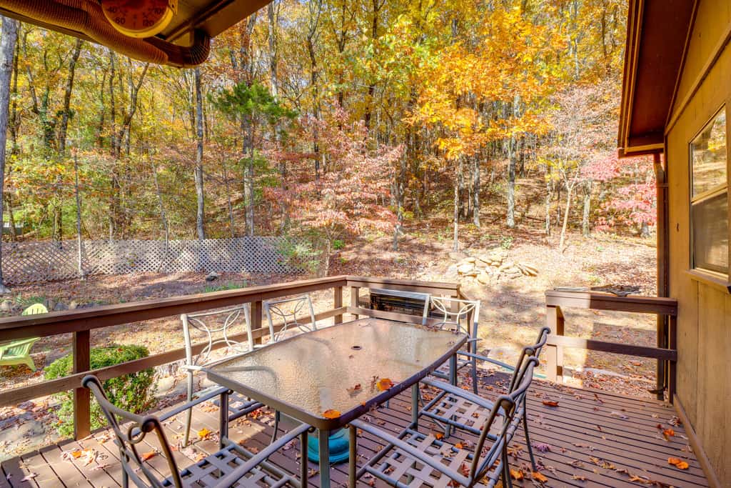 Fairfield Bay Getaway < 10 Mi to Boating & Hiking