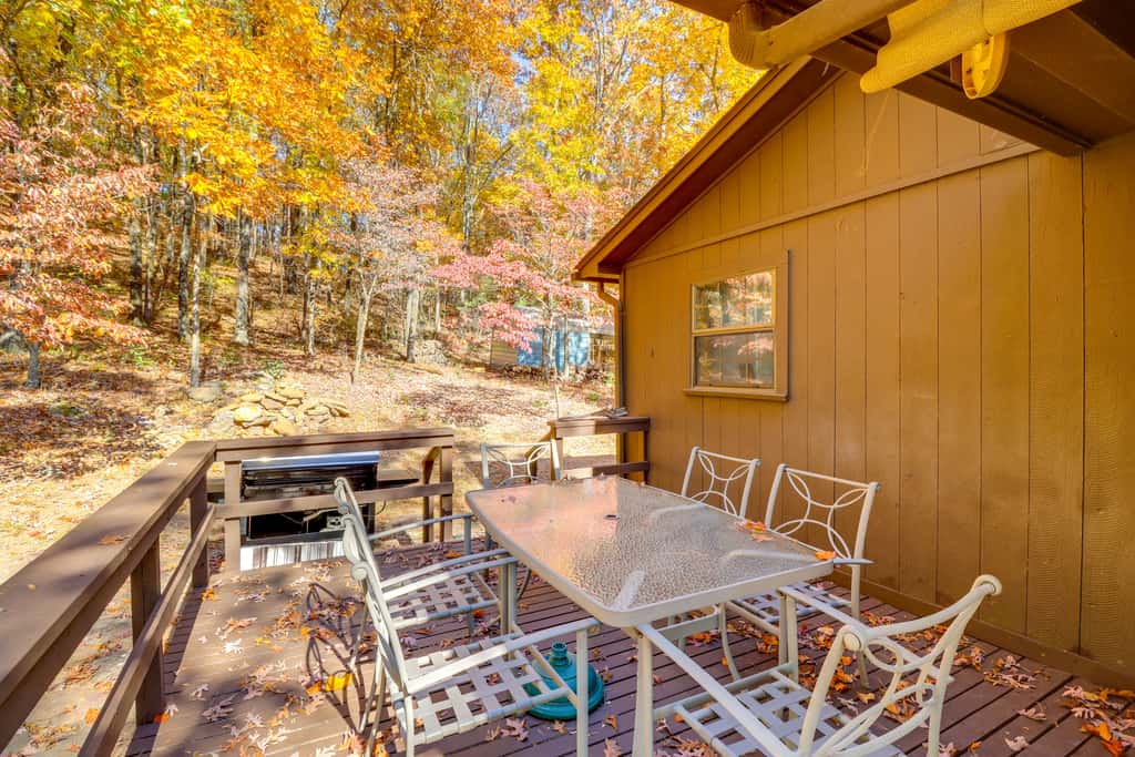 Fairfield Bay Getaway < 10 Mi to Boating & Hiking