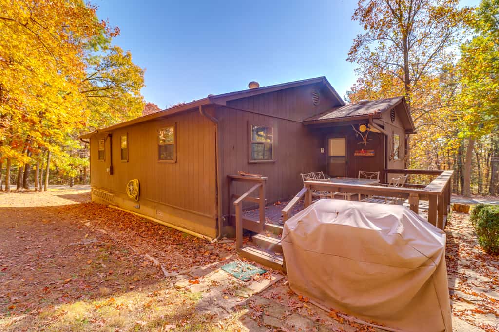 Fairfield Bay Getaway < 10 Mi to Boating & Hiking