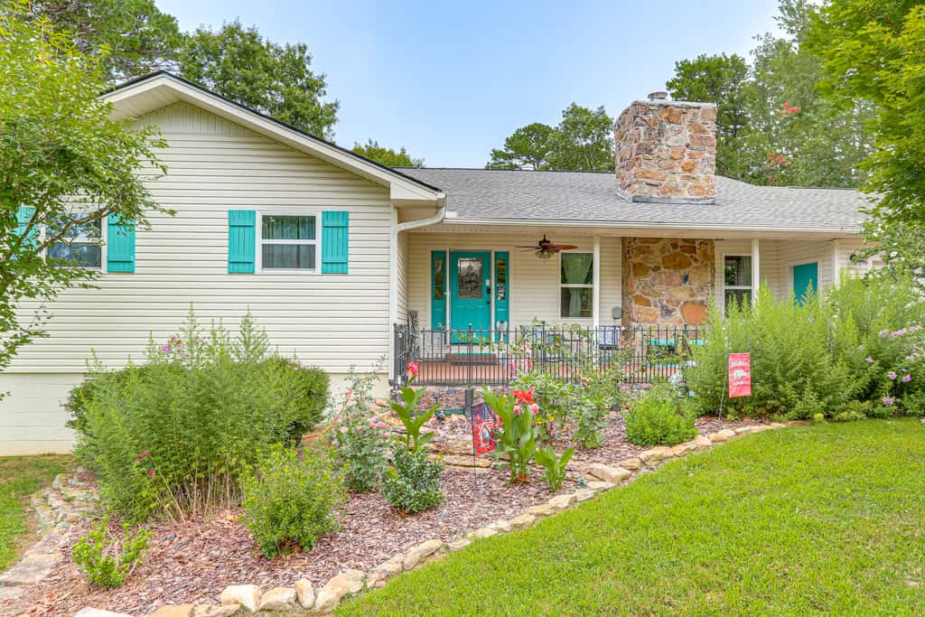 Fairfield Bay Home On Golf Course w/ Fenced Yard!