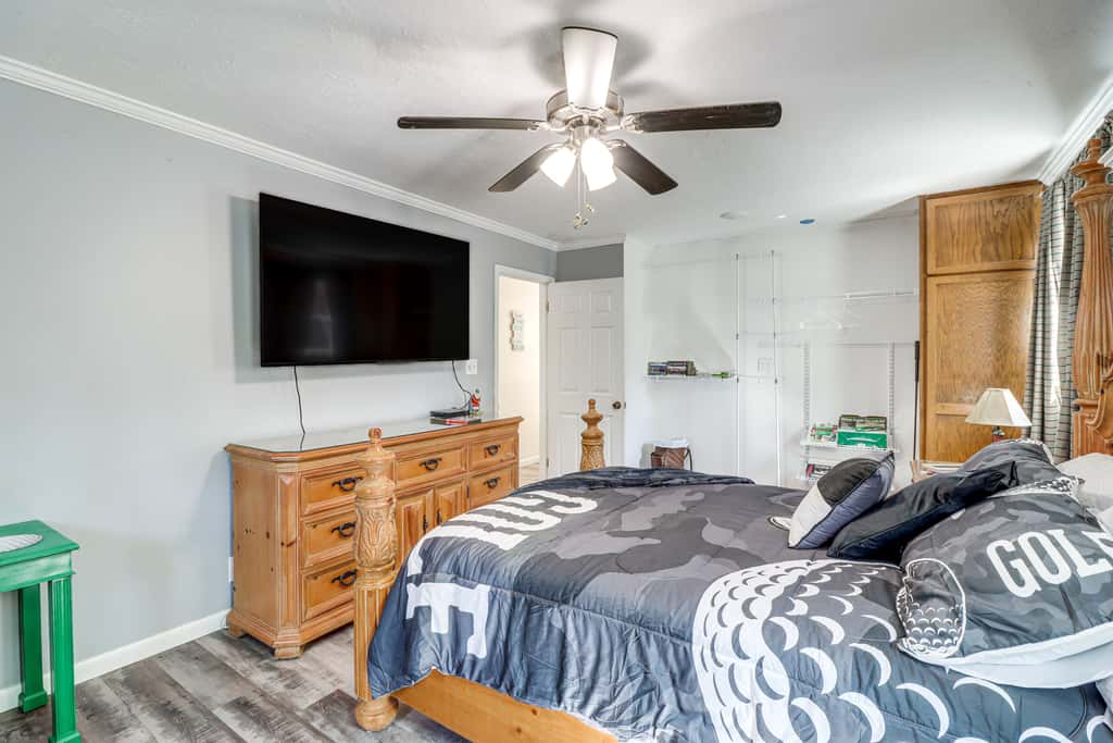 Fairfield Bay Home On Golf Course w/ Fenced Yard!