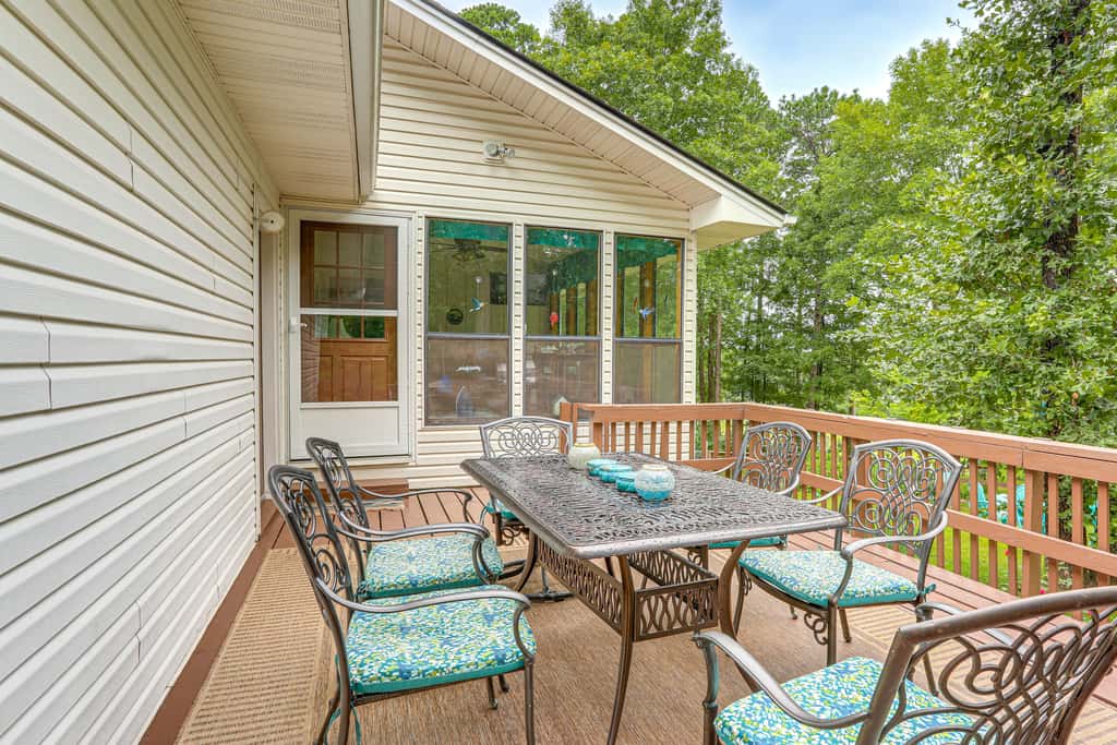 Fairfield Bay Home On Golf Course w/ Fenced Yard!