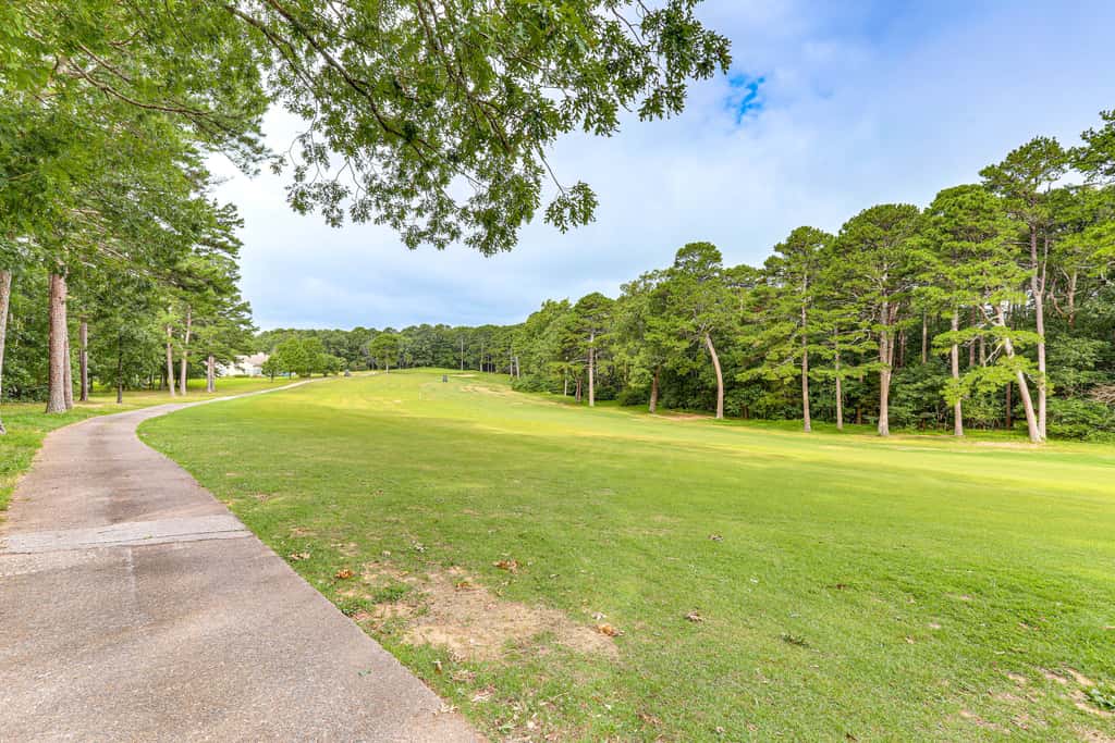 Fairfield Bay Home On Golf Course w/ Fenced Yard!