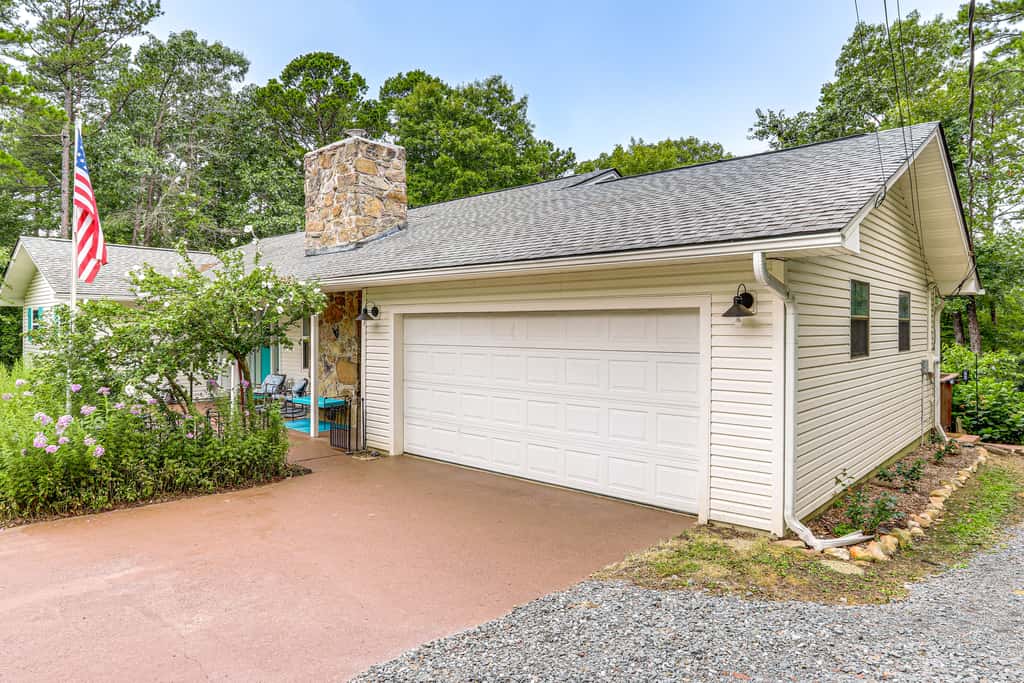 Fairfield Bay Home On Golf Course w/ Fenced Yard!
