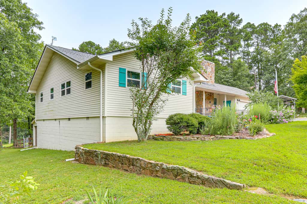 Fairfield Bay Home On Golf Course w/ Fenced Yard!
