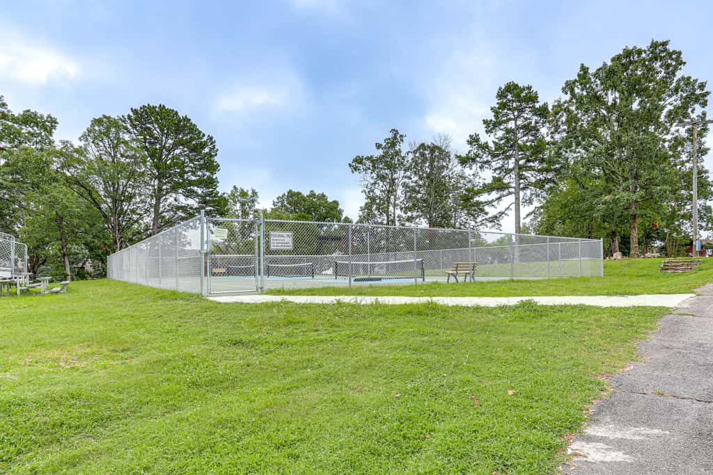Fairfield Bay Home On Golf Course w/ Fenced Yard!