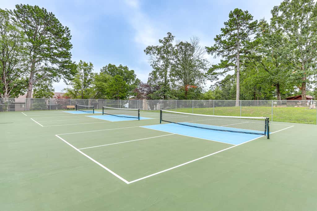 Fairfield Bay Home On Golf Course w/ Fenced Yard!