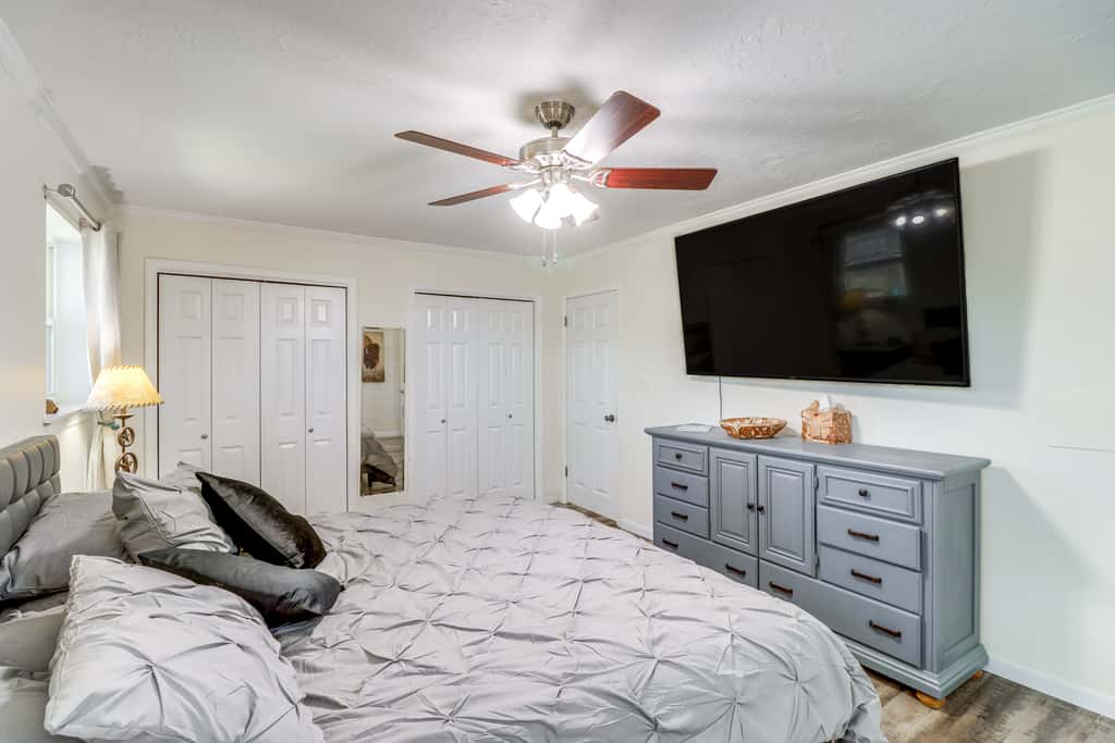 Fairfield Bay Home On Golf Course w/ Fenced Yard!