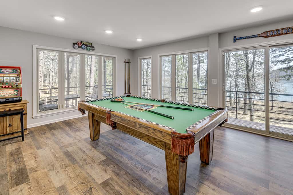 Hot Tub & Games Galore! Greers Ferry Lake Home