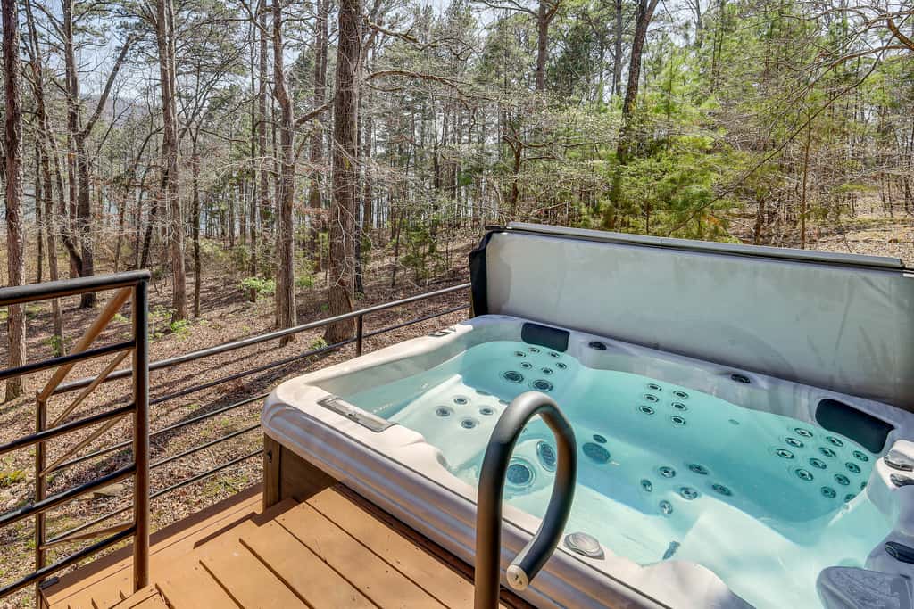 Hot Tub & Games Galore! Greers Ferry Lake Home
