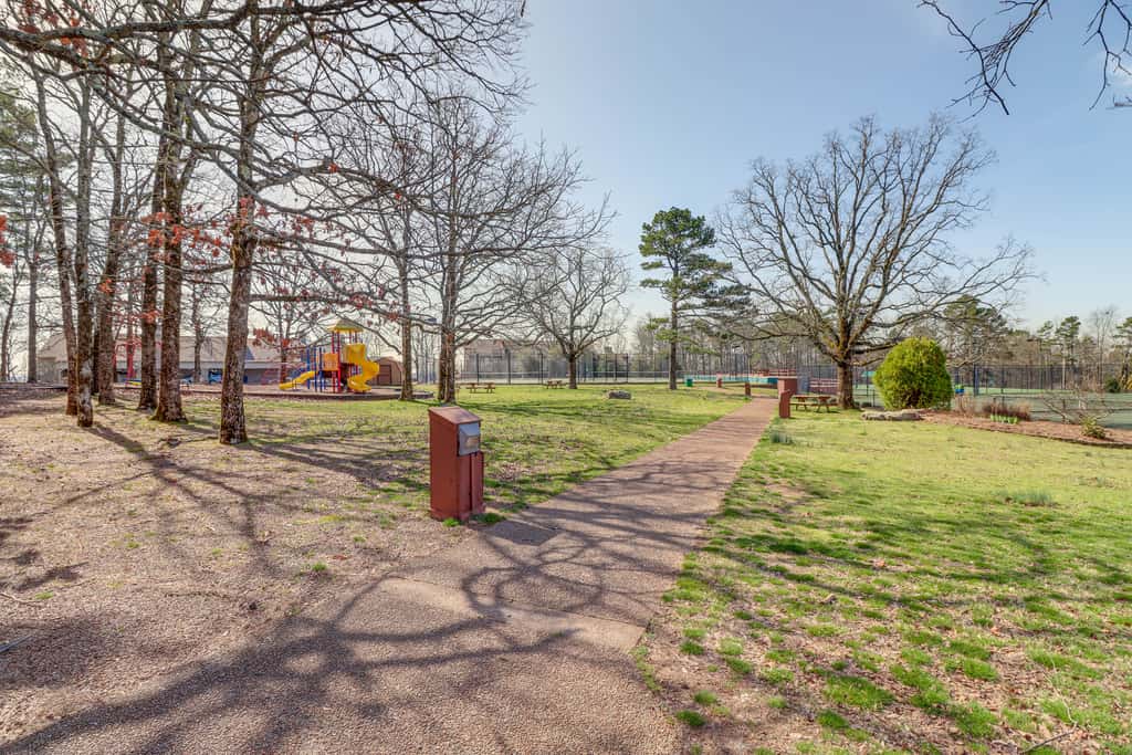 Hot Tub & Games Galore! Greers Ferry Lake Home