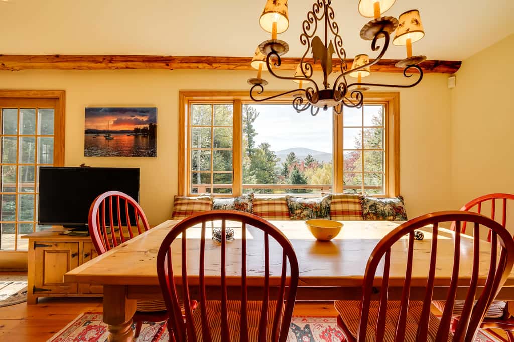 Winhall Home w/ Deck + Views, 6 Mi to Ski Slopes!
