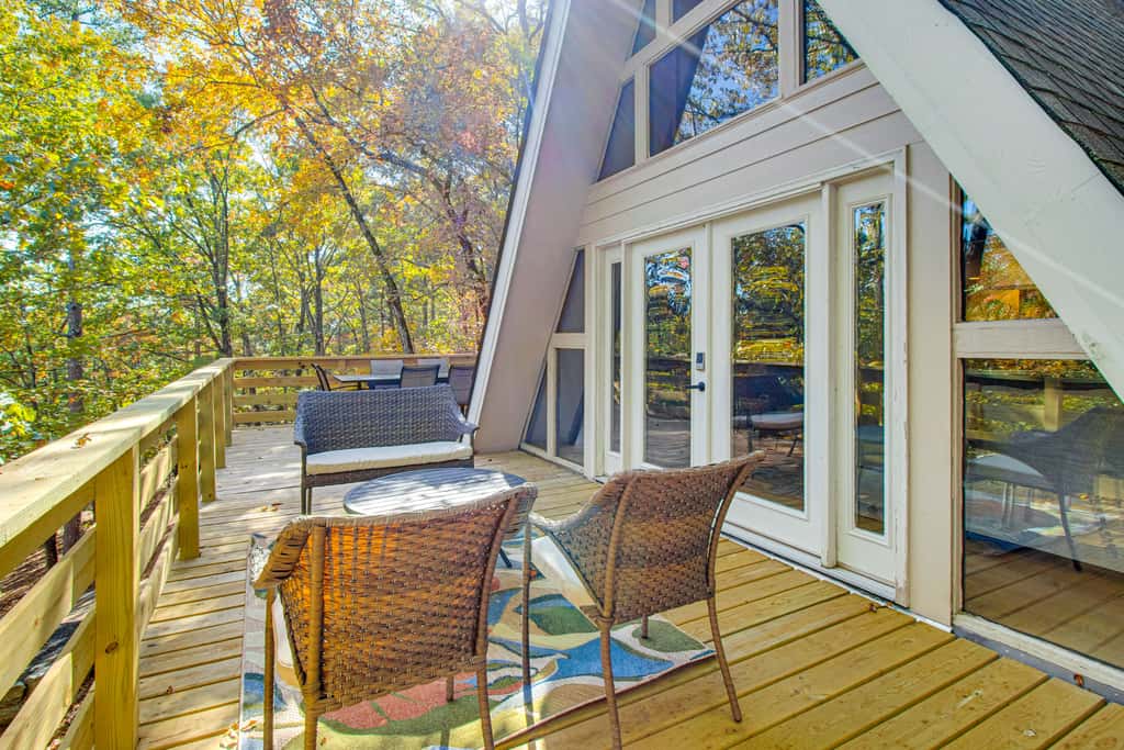 Fairfield Bay Home w/ Pool Access & Boat Slip