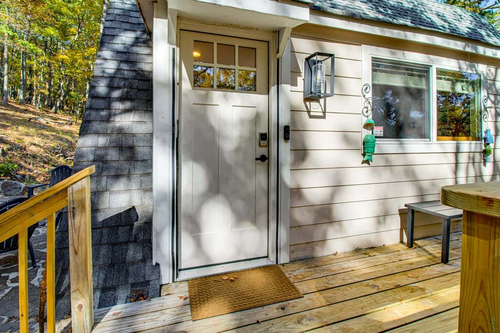 Fairfield Bay Home w/ Pool Access & Boat Slip