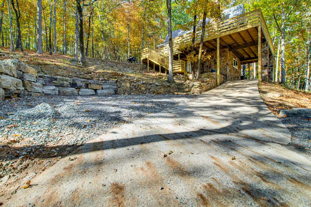 Fairfield Bay Home w/ Pool Access & Boat Slip