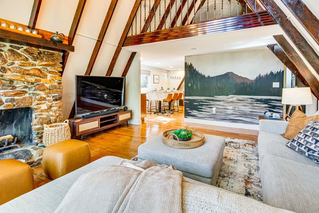 Fairfield Bay Home w/ Pool Access & Boat Slip
